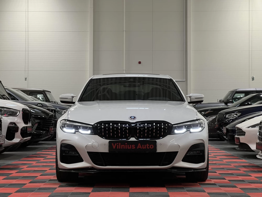 2022 BMW 330