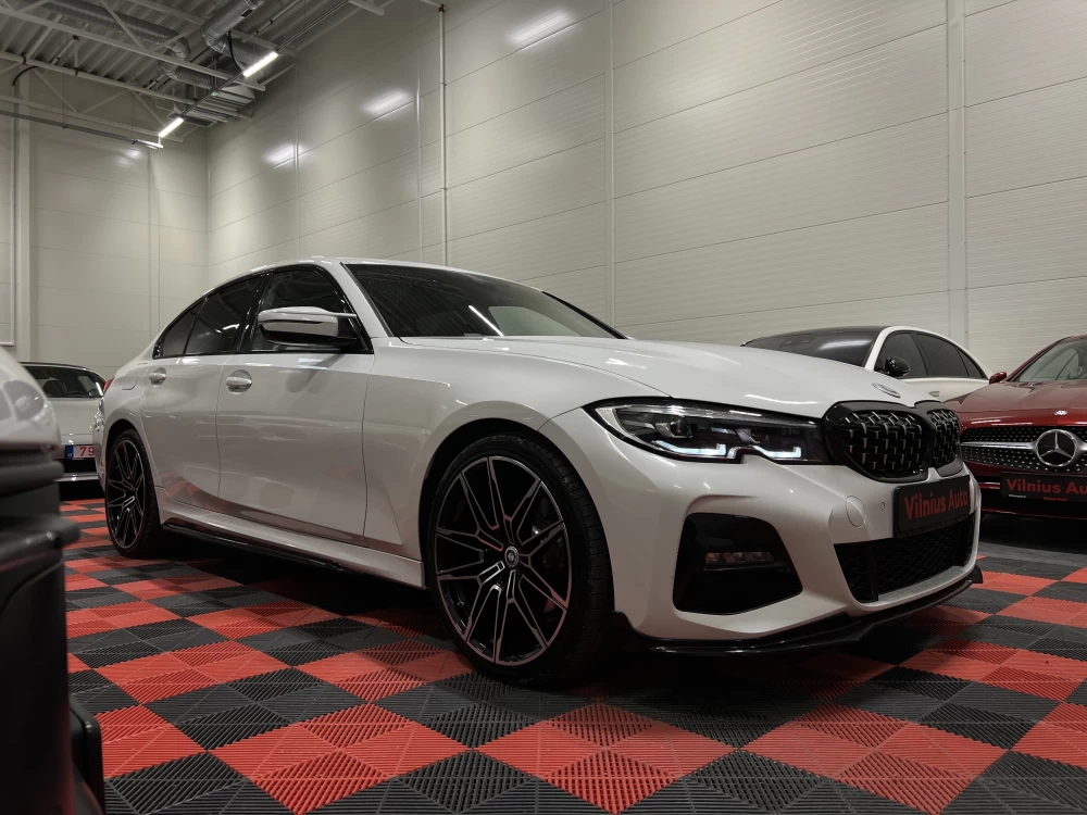 2022 BMW 330