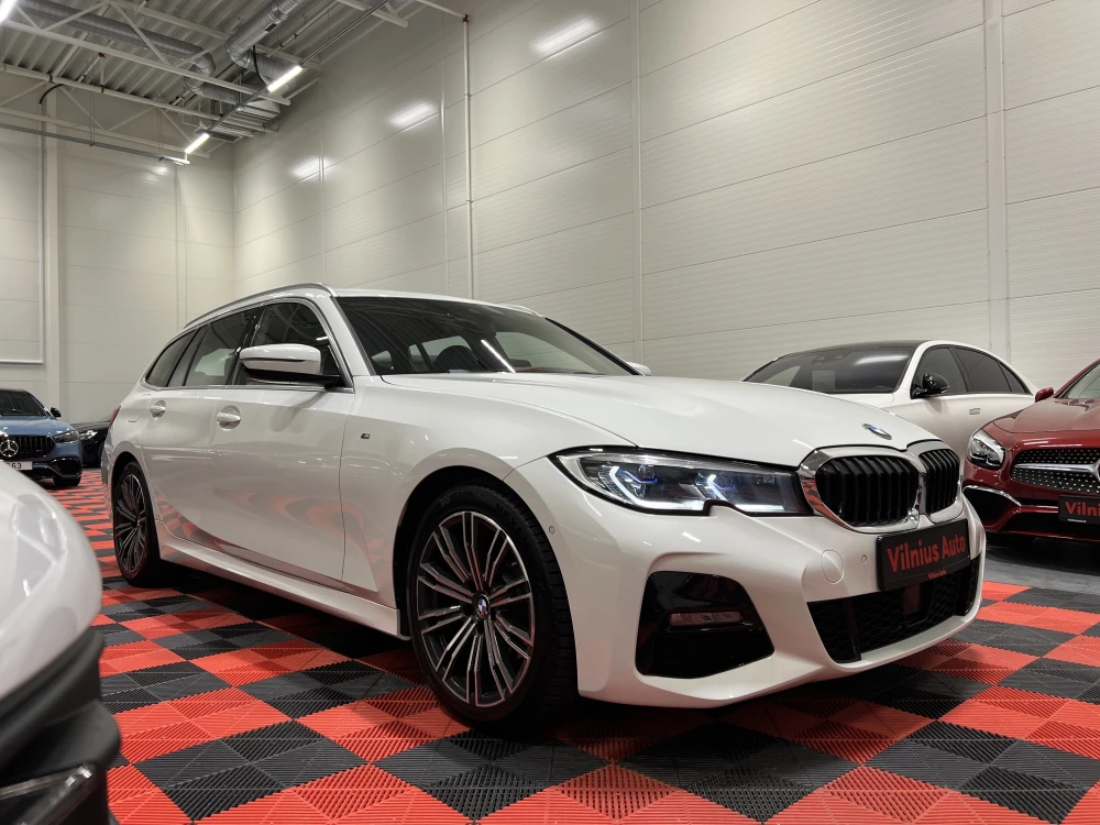 2022 BMW 320